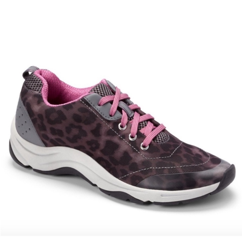 Vionic Action Tourney Walking Shoes - Grey Leopard. 7.5.